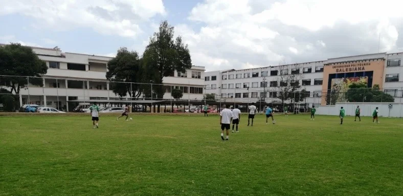 encuentro de fútbol amistoso