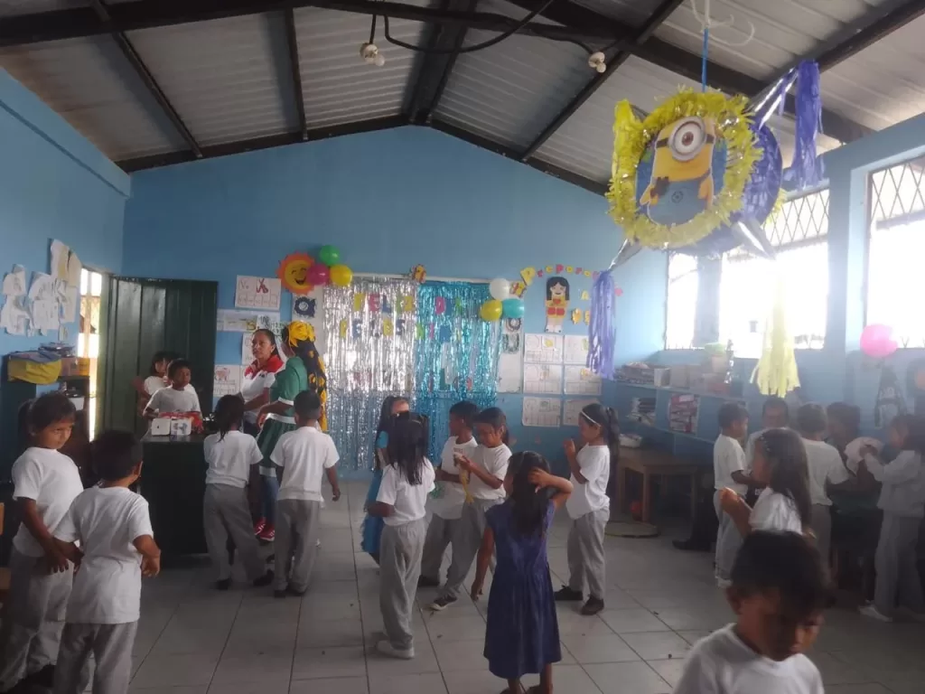 ¡Emocionante Celebración del Día del Niño! Estudiantes del ITSQMET Celebran el Día del Niño en Loreto