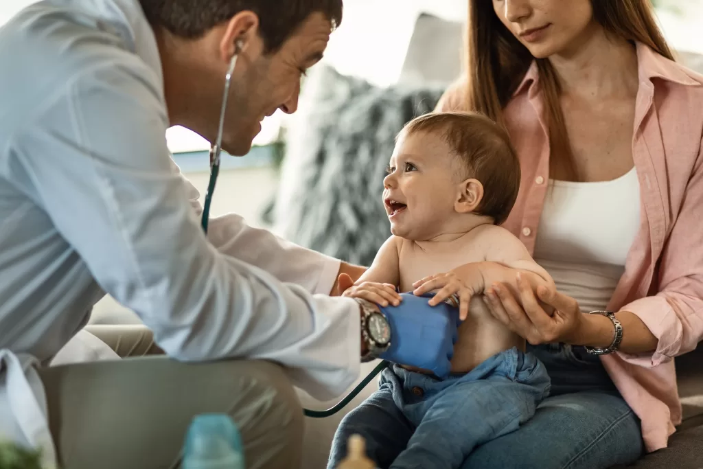 Desafíos Constantes y Satisfacciones Inmensas en la Enfermería Pediátrica