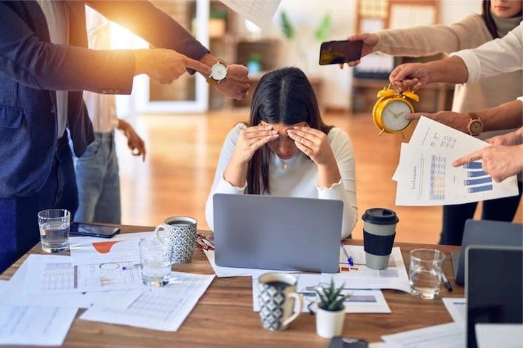 el síndrome de burnout y estrategias efectivas para prevenir el agotamiento laboral en tu equipo.