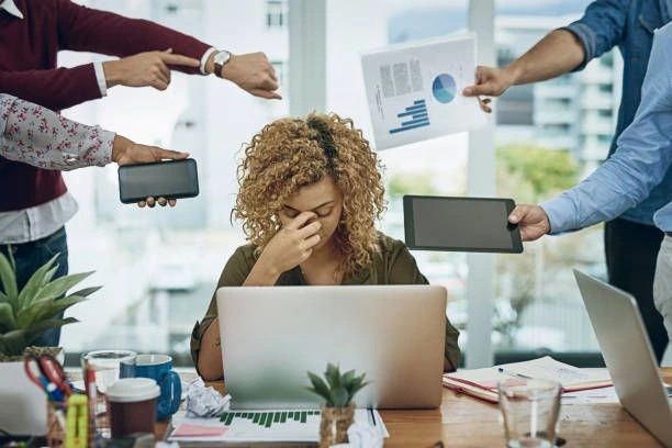 el síndrome de burnout y estrategias efectivas para prevenir el agotamiento laboral en tu equipo.