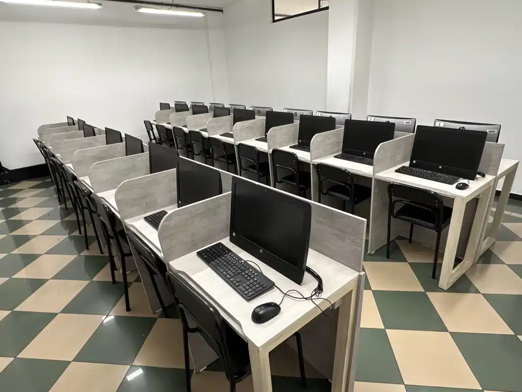 laboratorios itsqmet compus sur