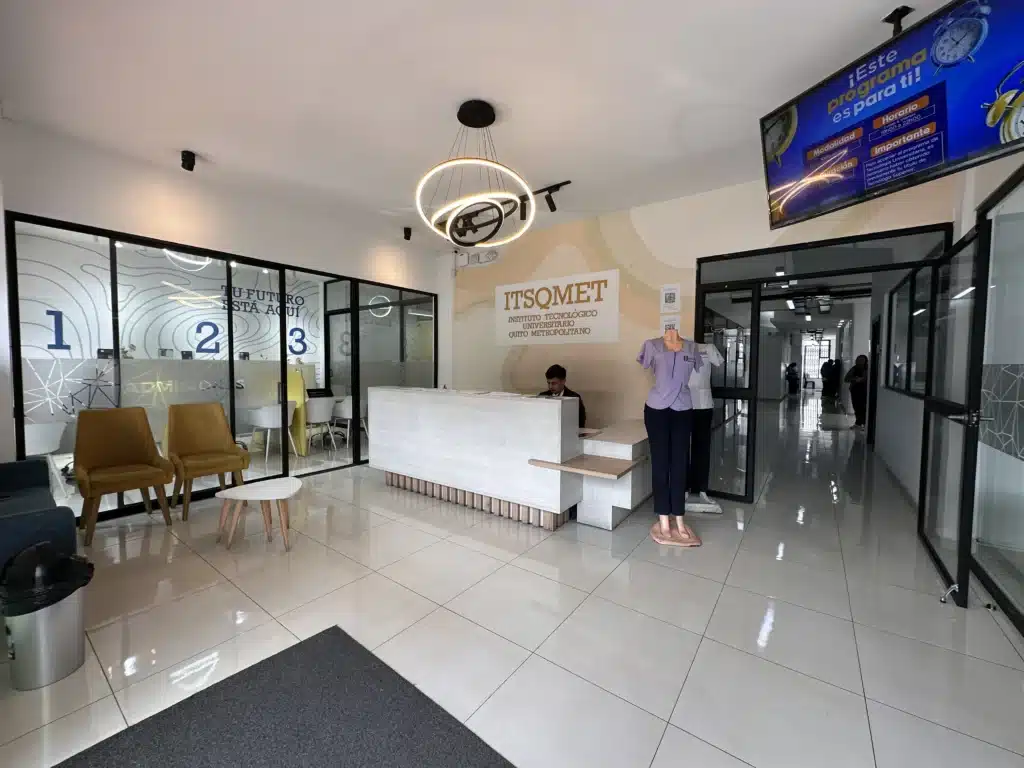 laboratorios itsqmet compus sur