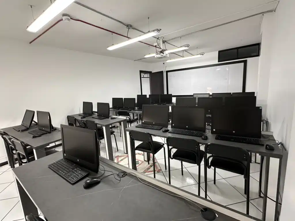 laboratorios itsqmet compus sur