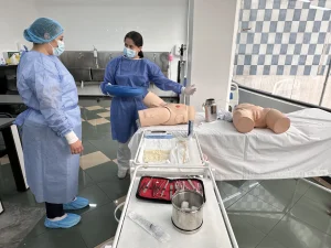 laboratorios Itsqmet de enfermeria canpus sur